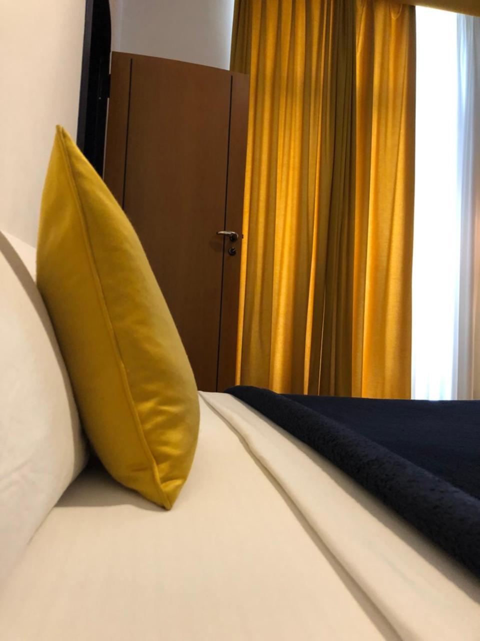Smln Rooms & Suites Neapel Exteriör bild